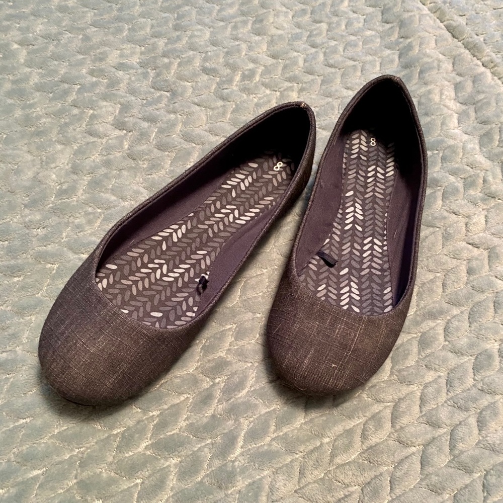 • LIKE NEW Denim Colored Flats •